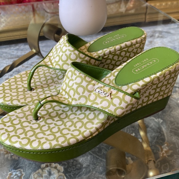 Coach sandals - Picture 3 of 17